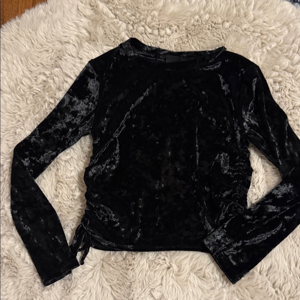 Art Class Black Velvet Long Sleeve Top
